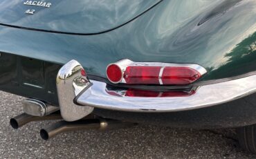 Jaguar-E-Type-1965-COUPE-21