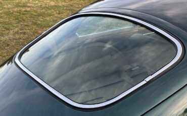 Jaguar-E-Type-1965-COUPE-24