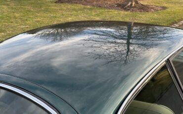 Jaguar-E-Type-1965-COUPE-26