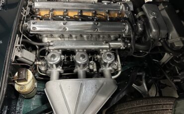 Jaguar-E-Type-1965-COUPE-3