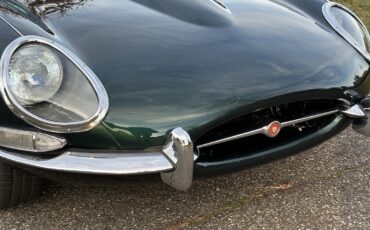 Jaguar-E-Type-1965-COUPE-31