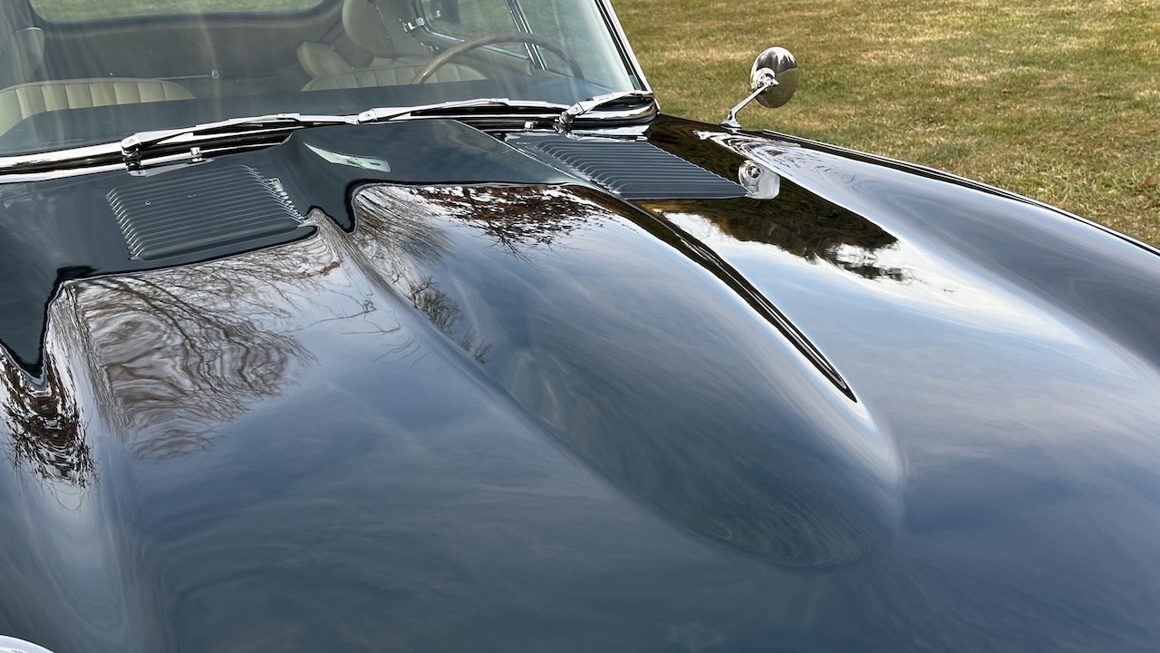 Jaguar-E-Type-1965-COUPE-33
