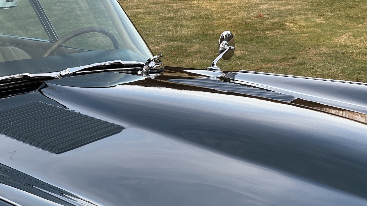 Jaguar-E-Type-1965-COUPE-36