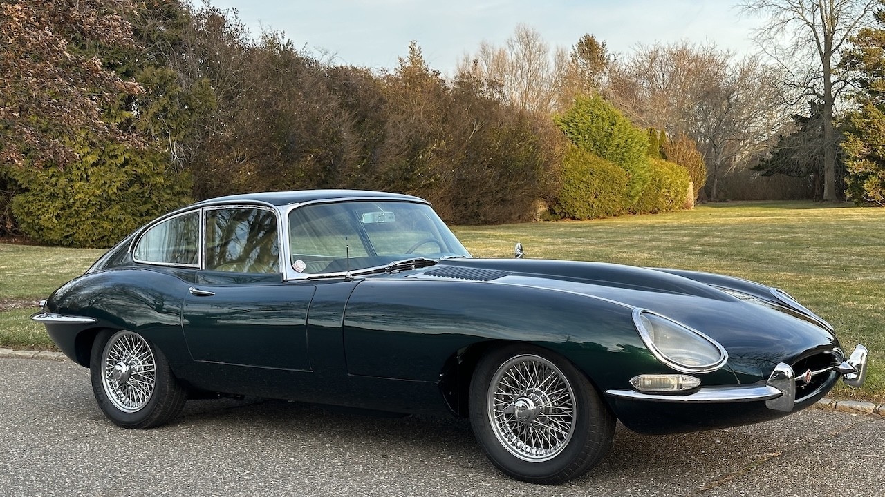 Jaguar E-Type 1965 COUPE