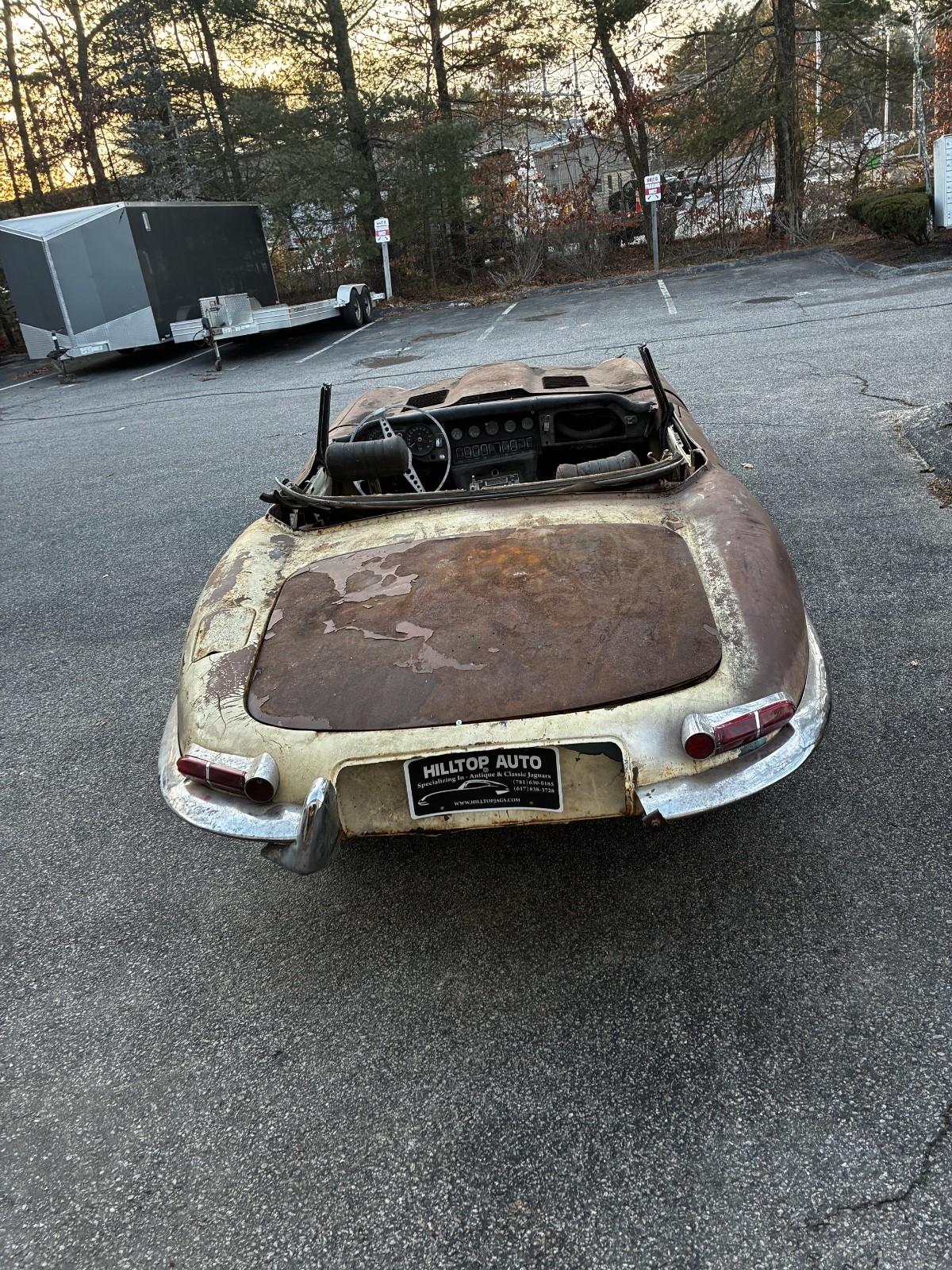 Jaguar-E-Type-1968-Convertible-1