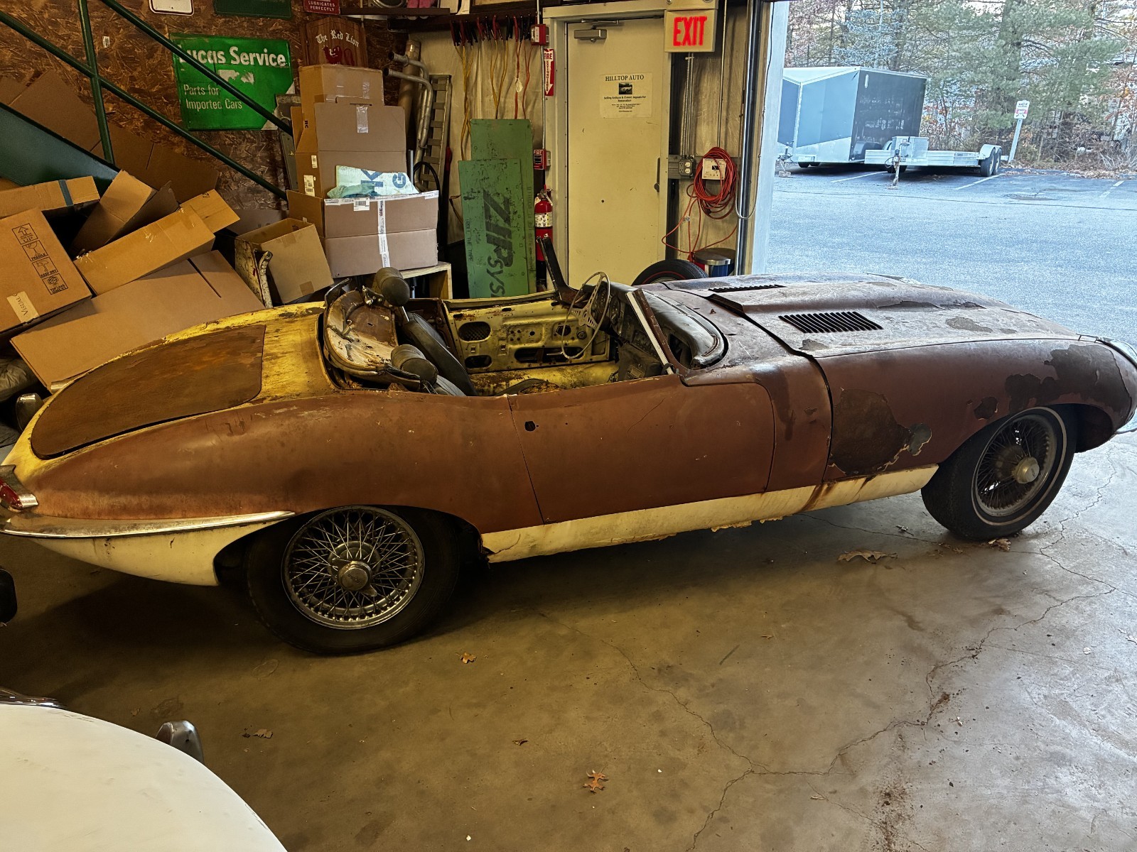 Jaguar-E-Type-1968-Convertible-11