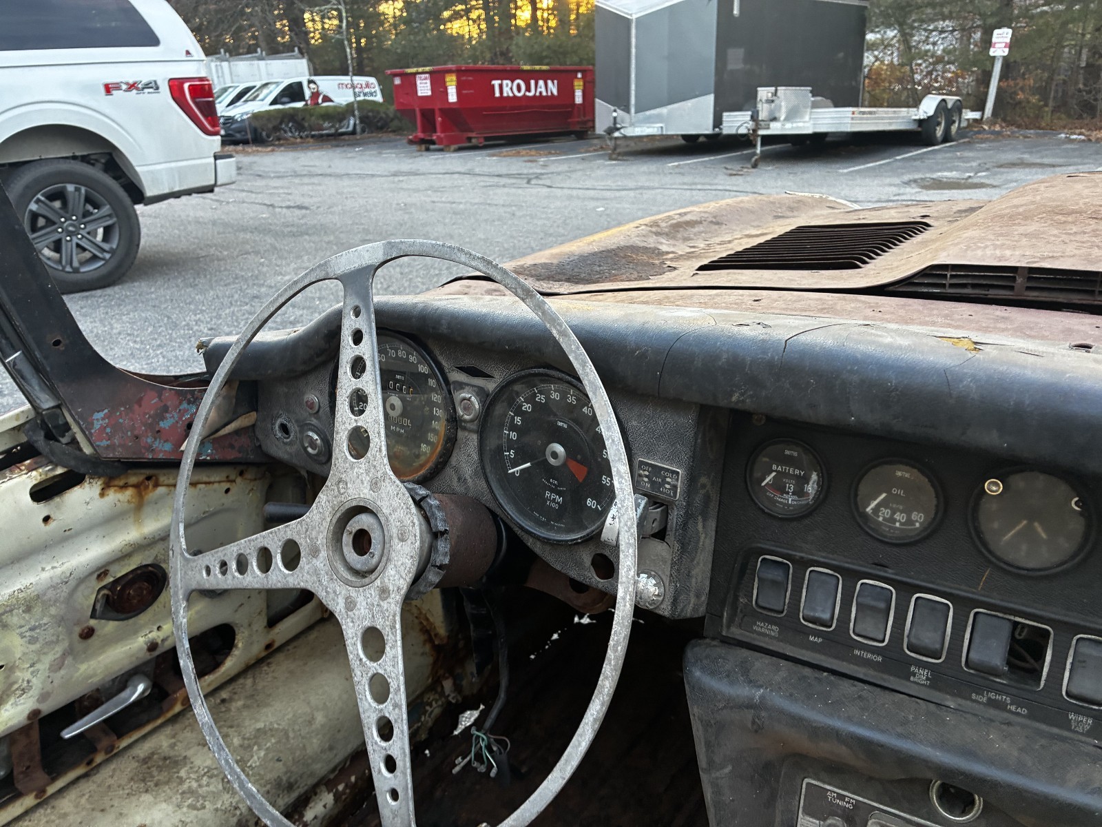 Jaguar-E-Type-1968-Convertible-6