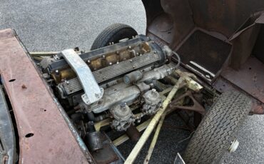 Jaguar-E-Type-1968-Convertible-7