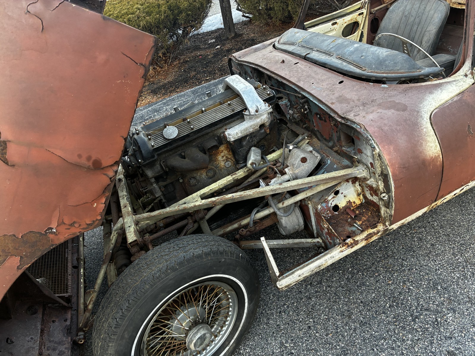 Jaguar-E-Type-1968-Convertible-9