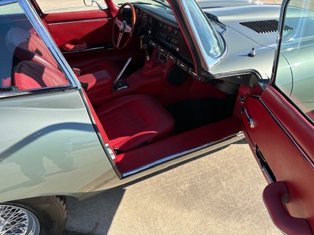 Jaguar-E-Type-1968-Coupe-13