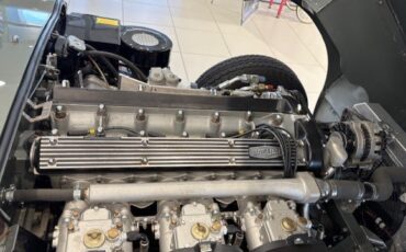 Jaguar-E-Type-1968-Coupe-24