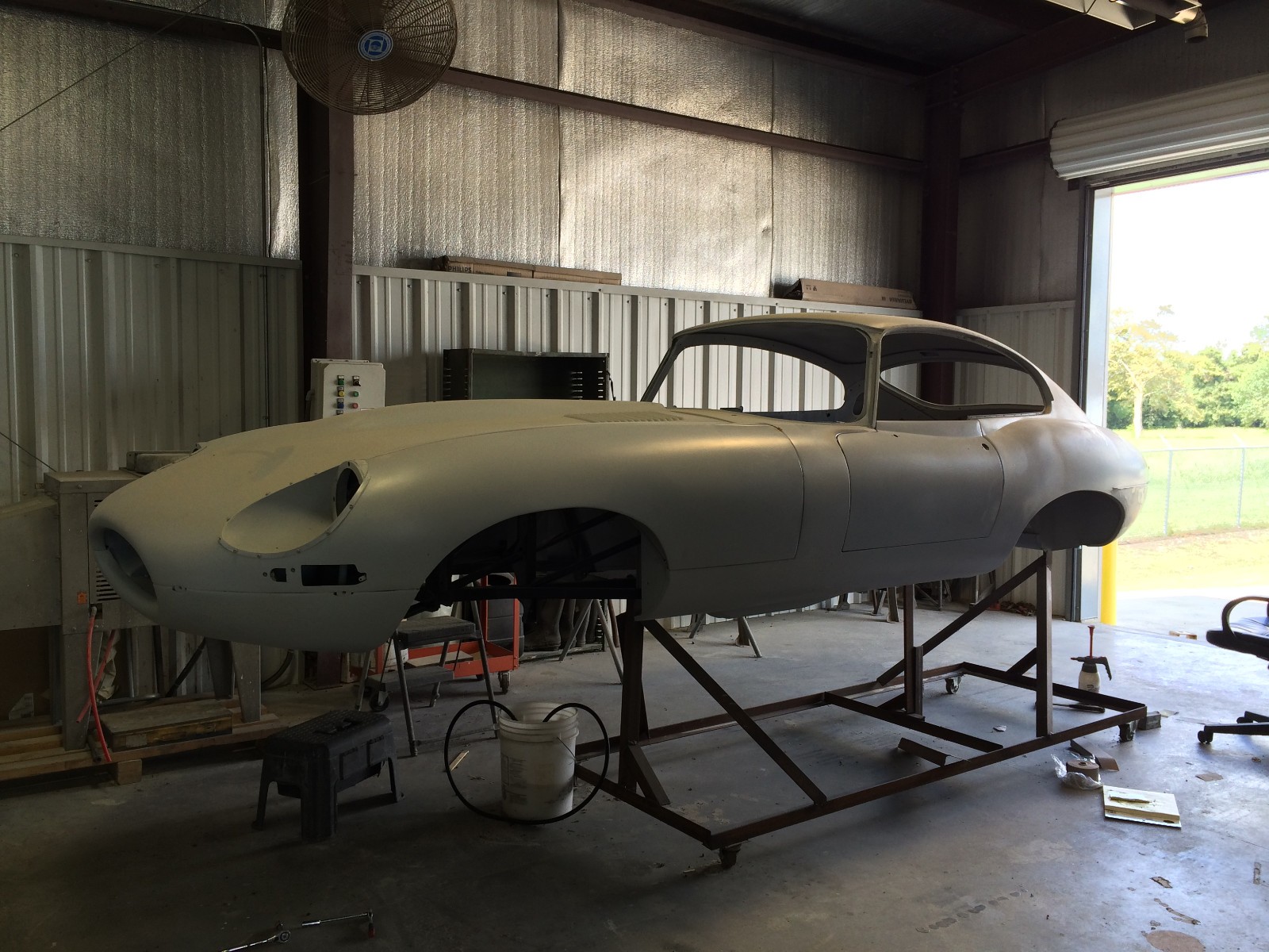 Jaguar-E-Type-1968-Coupe-27