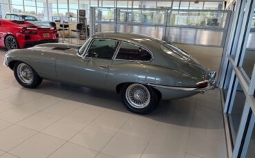 Jaguar-E-Type-1968-Coupe-4