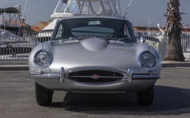Jaguar-E-type-xke-1962-Silver-Black-2