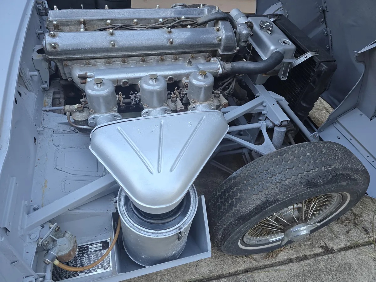 Jaguar-E-type-xke-1967-8