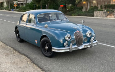 Jaguar-Mark-1-1959-Salloon-1