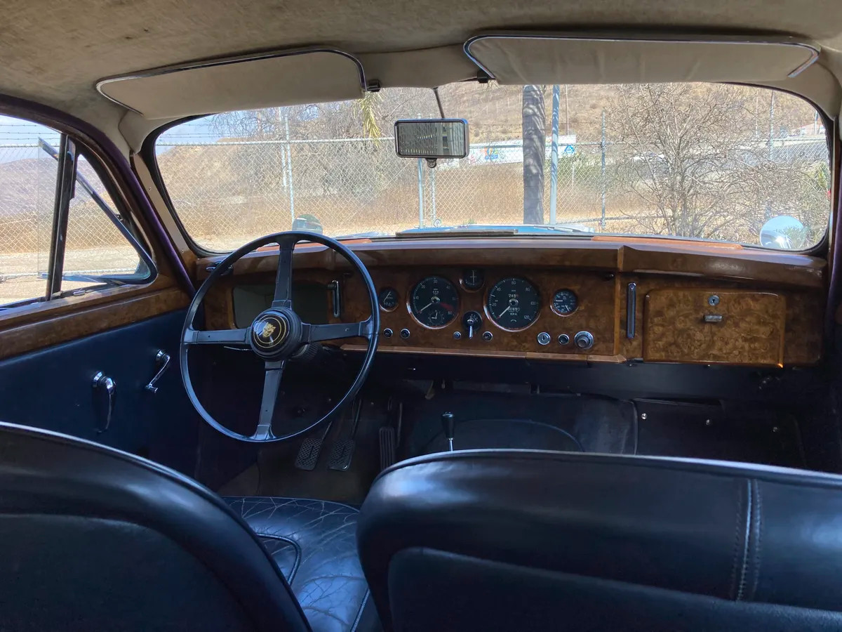 Jaguar-Mark-1-1959-Salloon-2