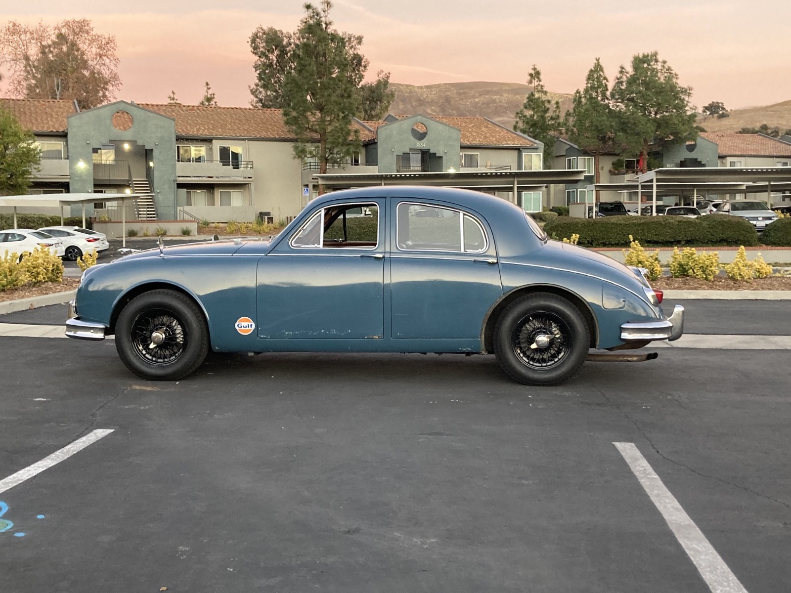 Jaguar-Mark-1-1959-Salloon-4