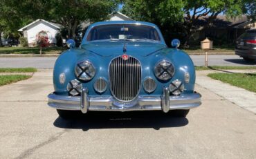 Jaguar-Mark-1-1959-Salloon-7