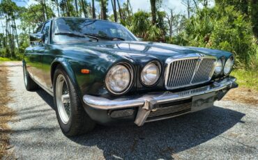 Jaguar-XJ-1983-Sedan-1