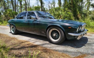 Jaguar-XJ-1983-Sedan-4