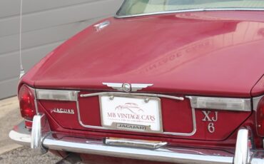 Jaguar-XJ6-1972-Sedan-13