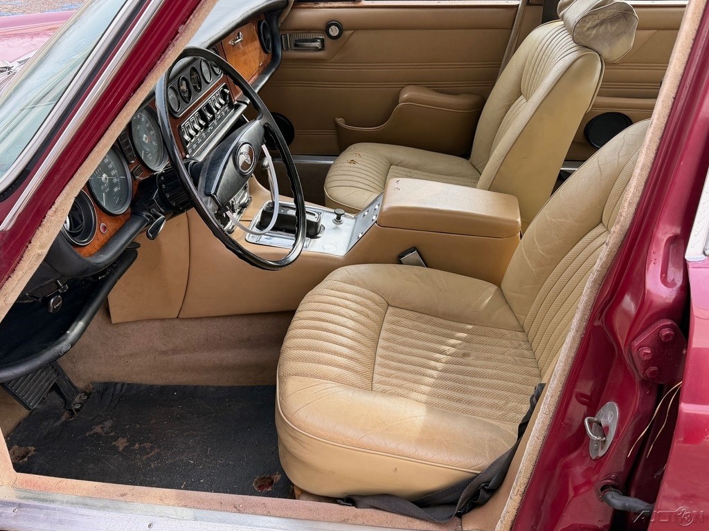 Jaguar-XJ6-1972-Sedan-15