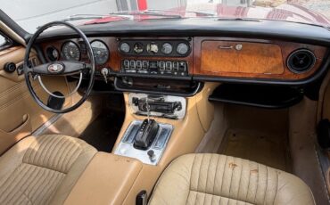 Jaguar-XJ6-1972-Sedan-18