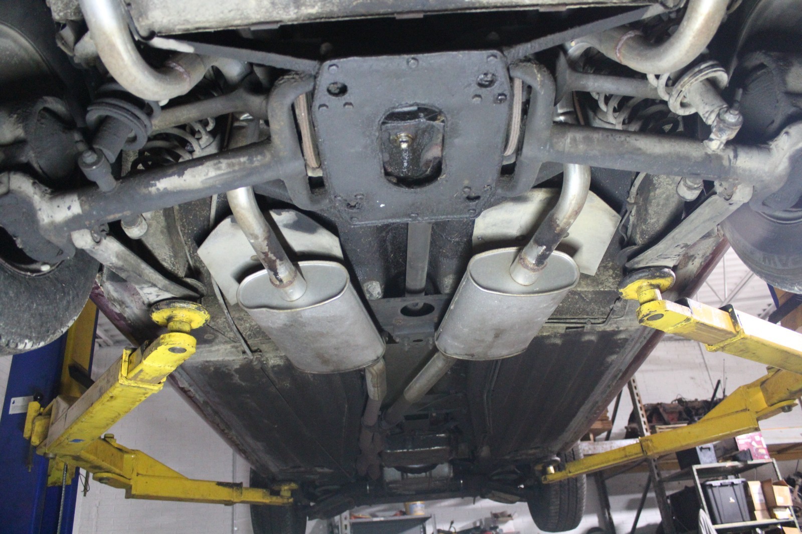 Jaguar-XJ6-1972-Sedan-28