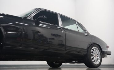 Jaguar-XJ6-1983-Sedan-26