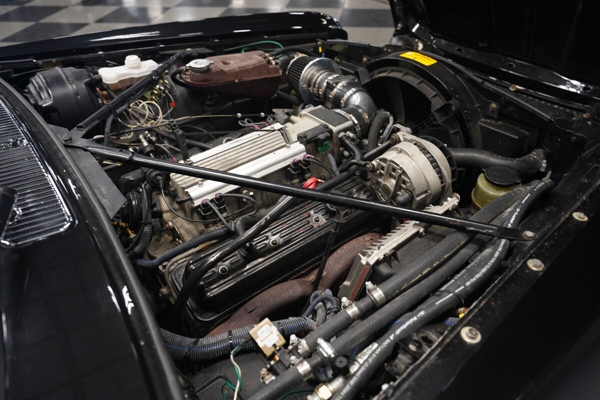 Jaguar-XJ6-1983-Sedan-37