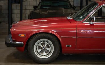 Jaguar-XJ6-1987-Sedan-1