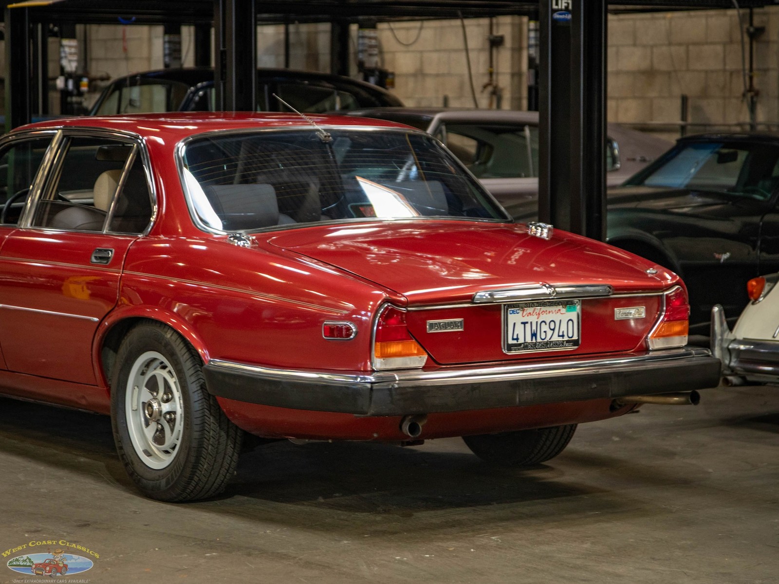 Jaguar-XJ6-1987-Sedan-23