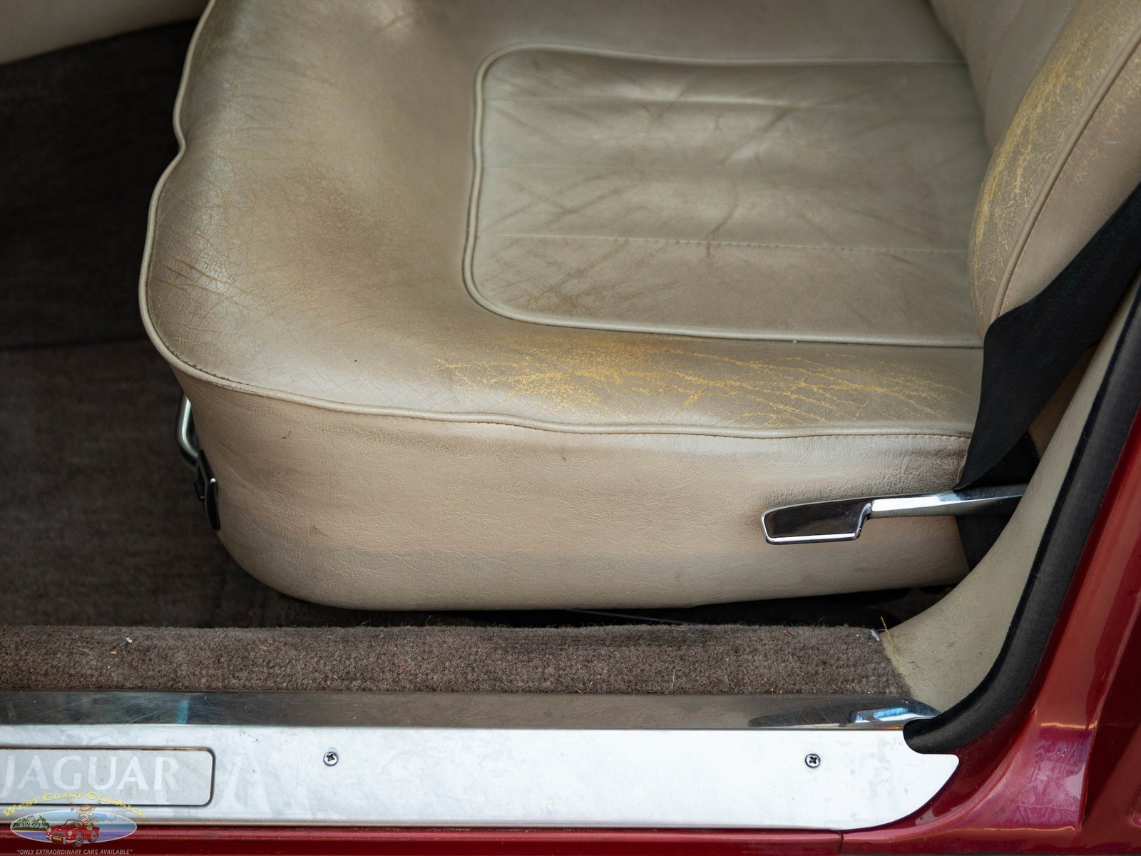 Jaguar-XJ6-1987-Sedan-32