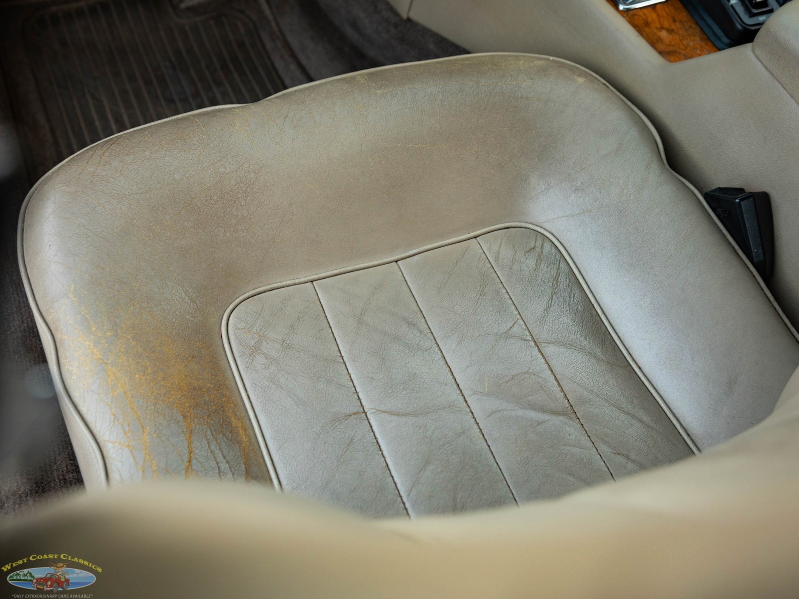 Jaguar-XJ6-1987-Sedan-35