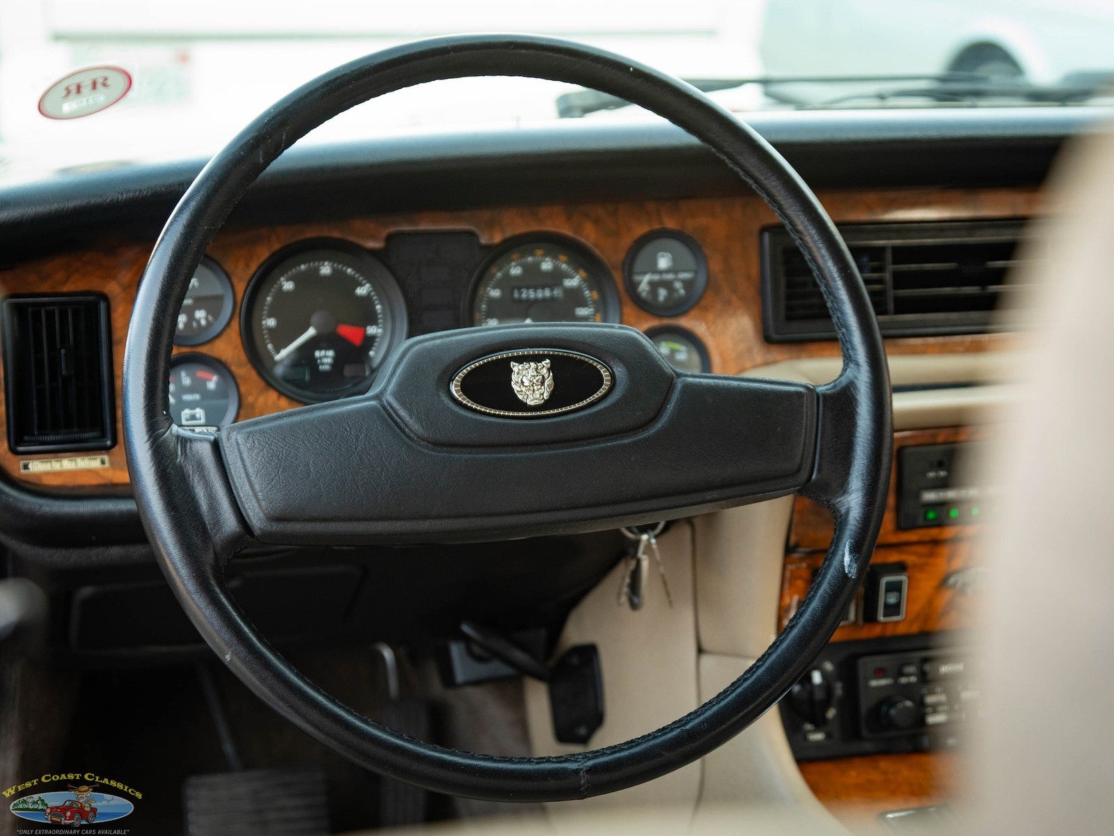 Jaguar-XJ6-1987-Sedan-36