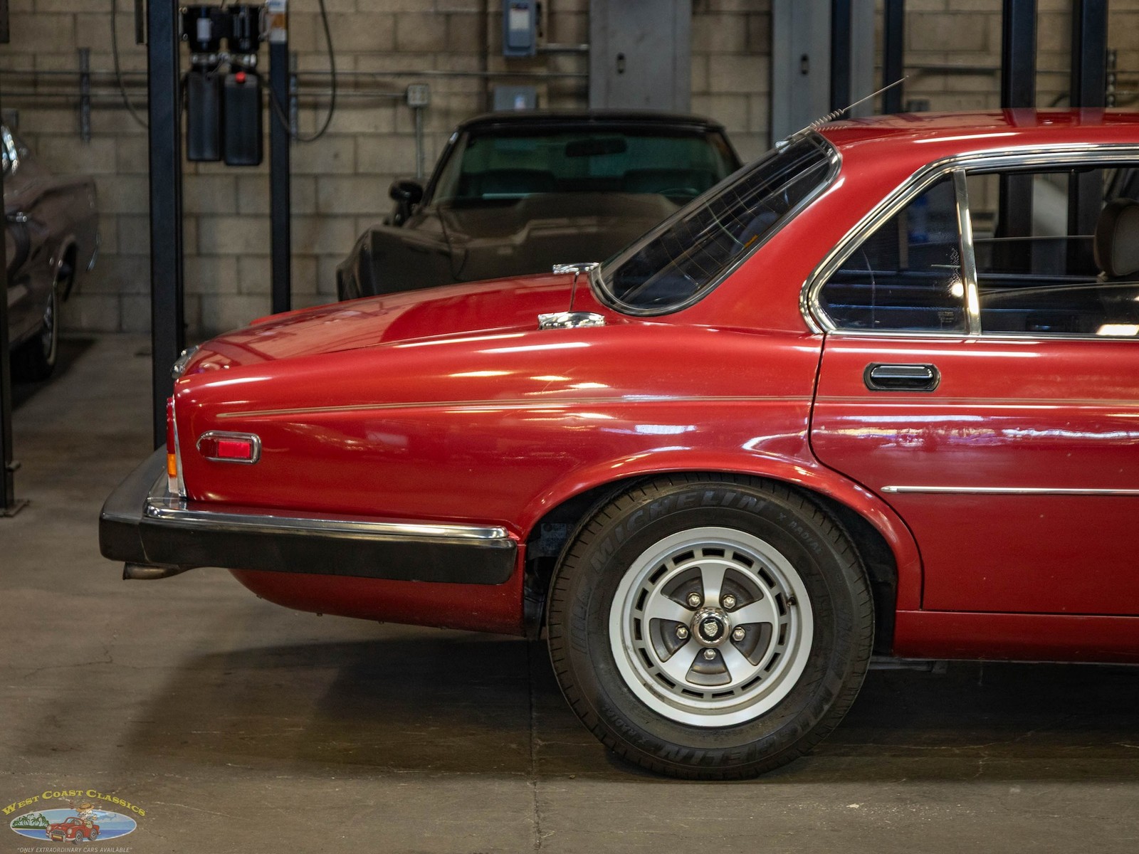 Jaguar-XJ6-1987-Sedan-4