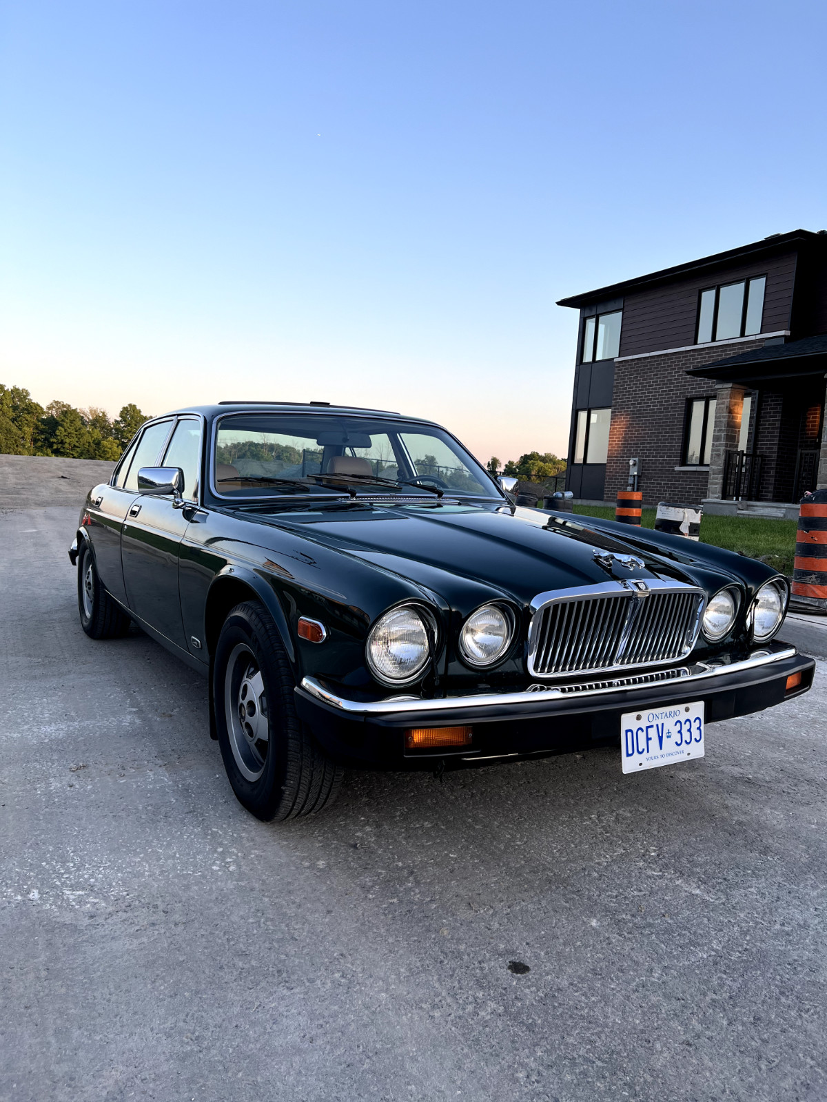 Jaguar-XJ6-1987-Sedan
