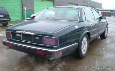 Jaguar-XJ6-1993-Sedan-12