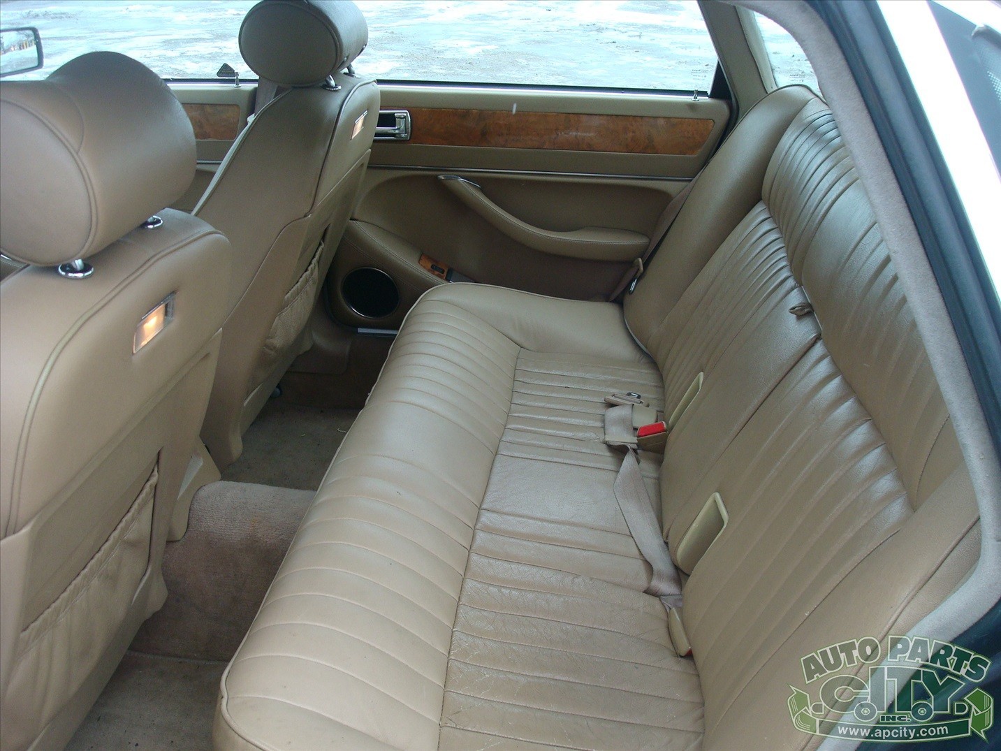 Jaguar-XJ6-1993-Sedan-18