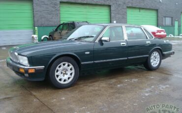 Jaguar-XJ6-1993-Sedan