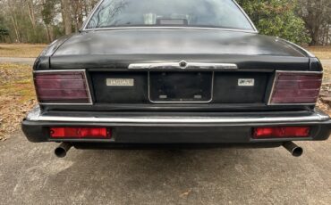 Jaguar-XJ6-1994-Sedan-2