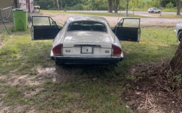 Jaguar-XJS-1984-Coupe-1