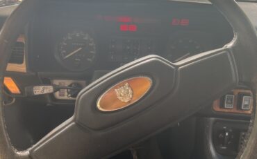 Jaguar-XJS-1984-Coupe-2