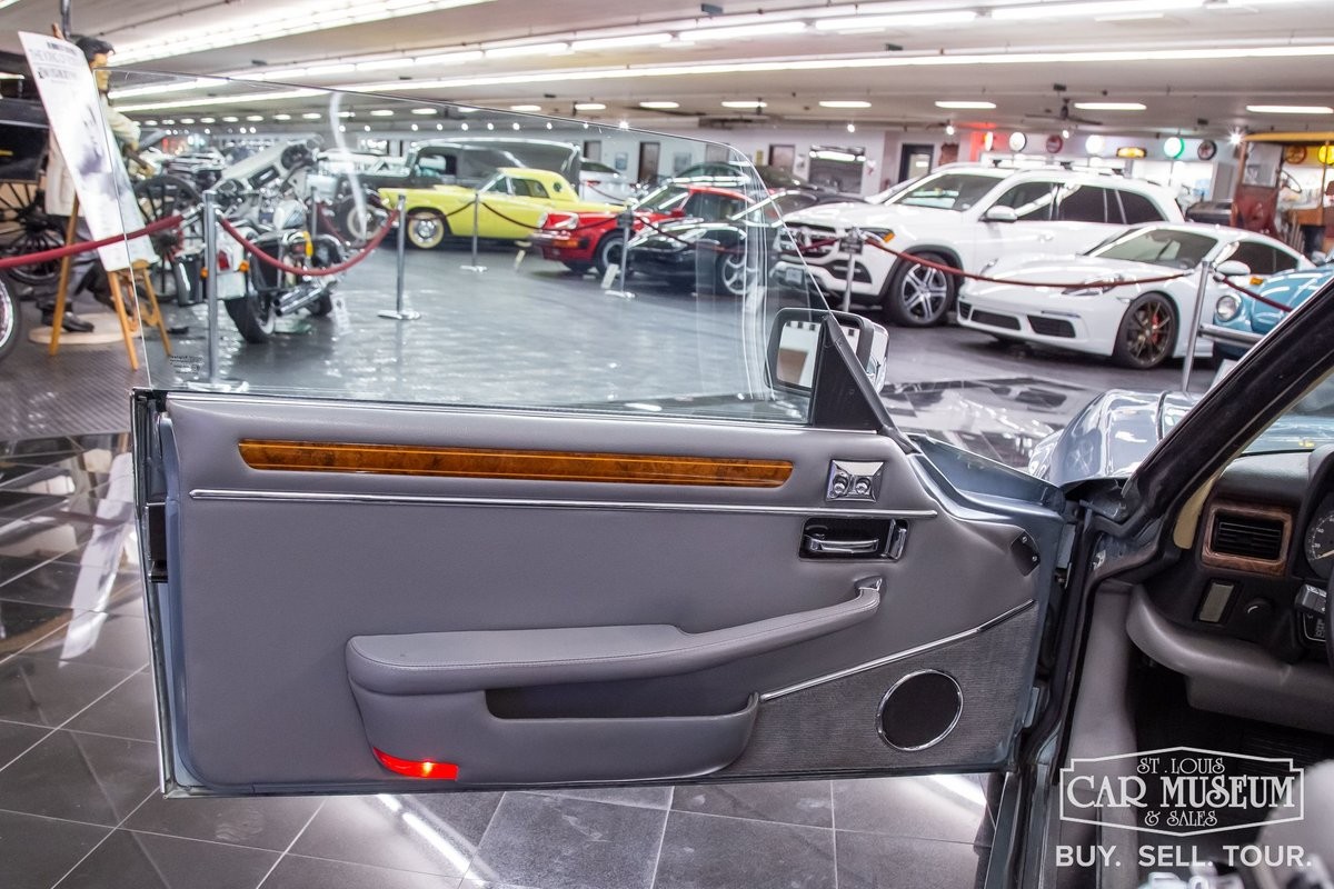 Jaguar-XJS-1990-Convertible-24