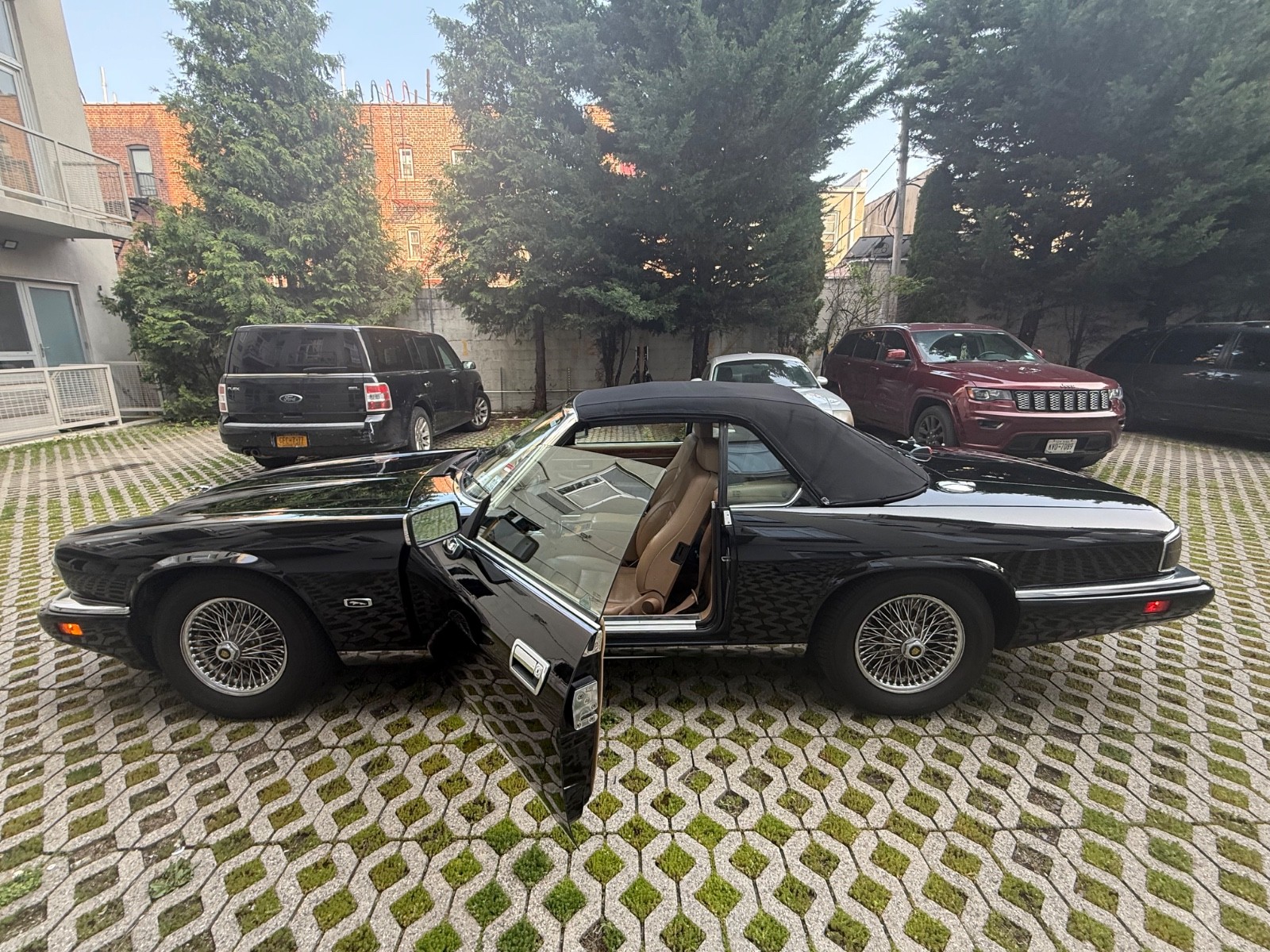 Jaguar-XJS-1994-Convertible-11