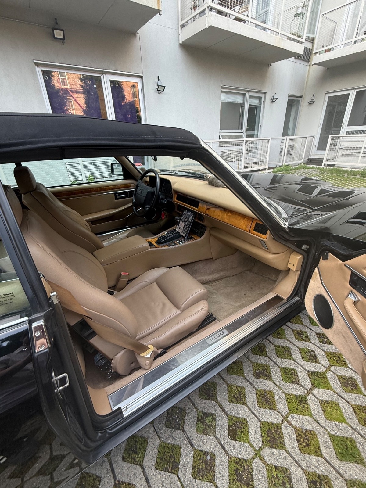 Jaguar-XJS-1994-Convertible-14