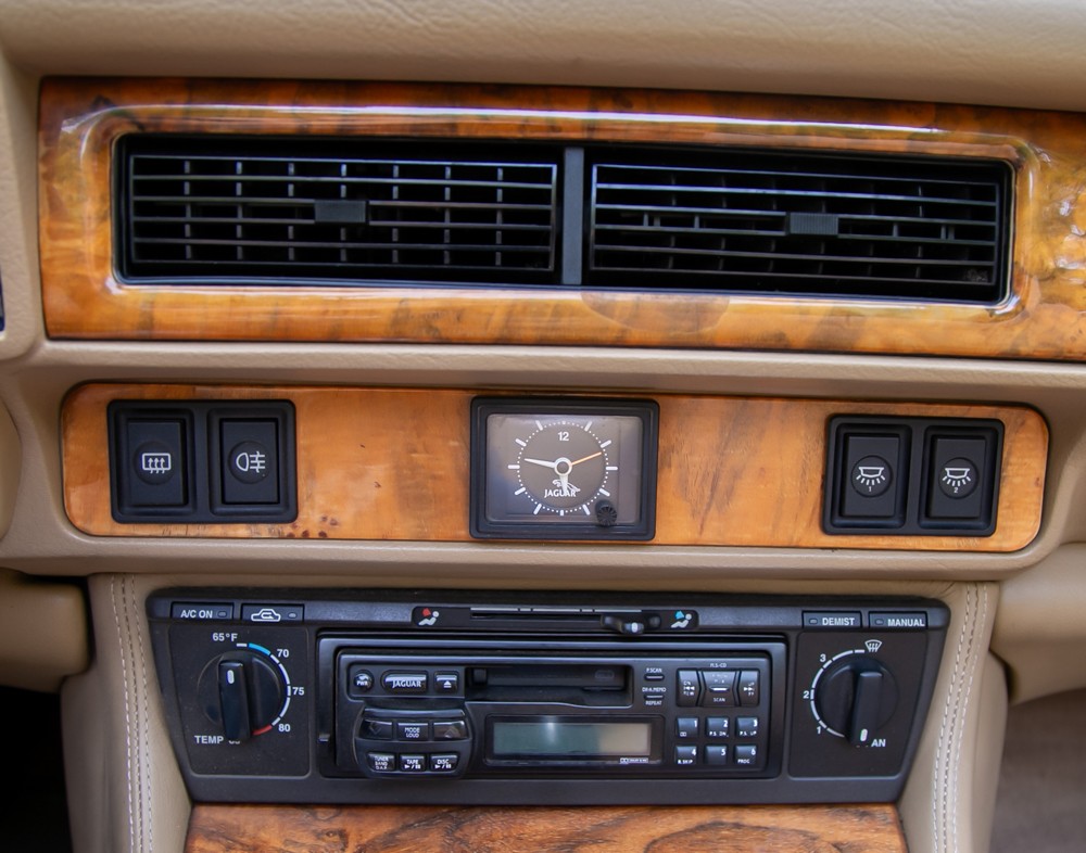 Jaguar-XJS-1995-Convertible-16