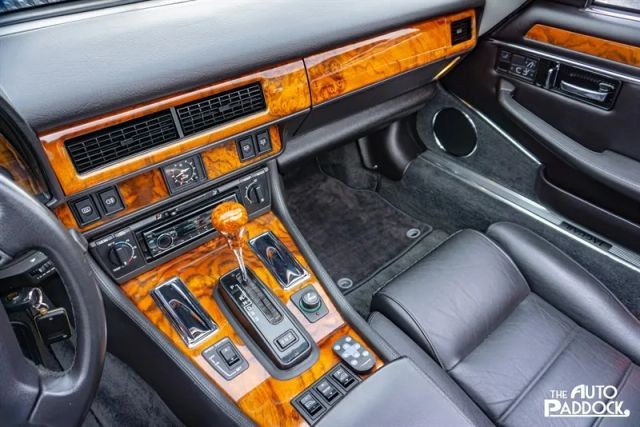 Jaguar-XJS-1995-Convertible-16