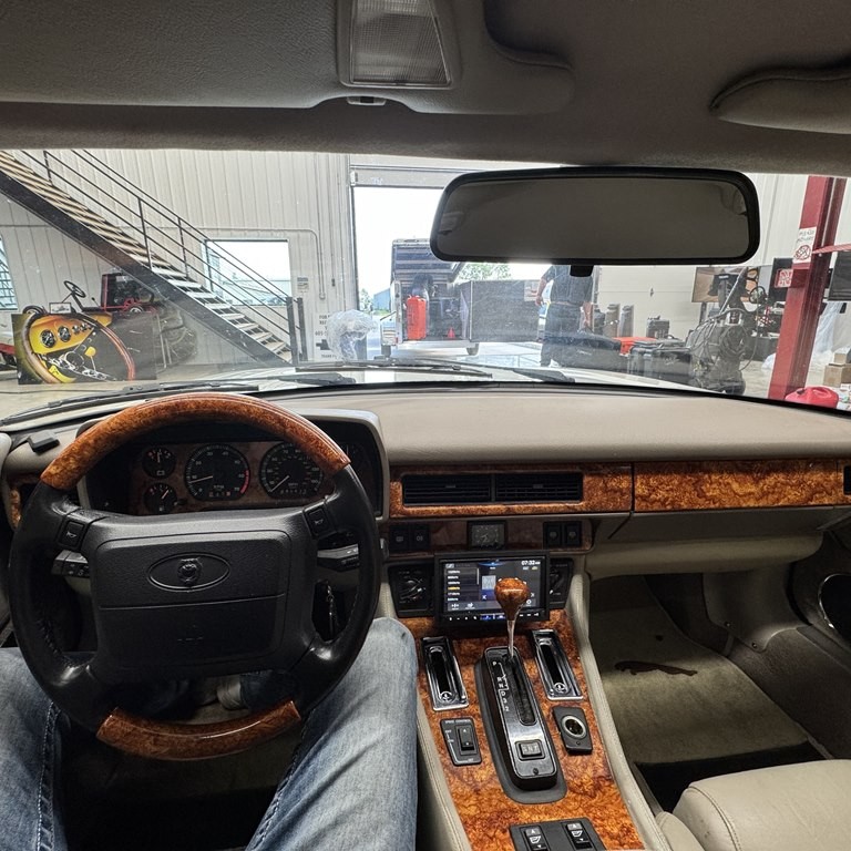 Jaguar-XJS-1995-Coupe-9